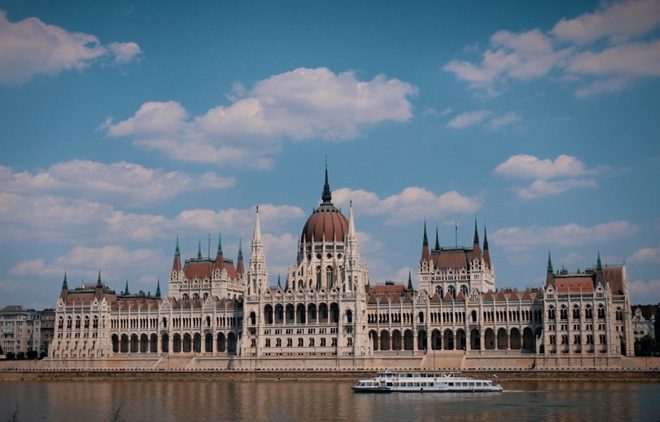 Parlement-Budapest-Hongrie-2021