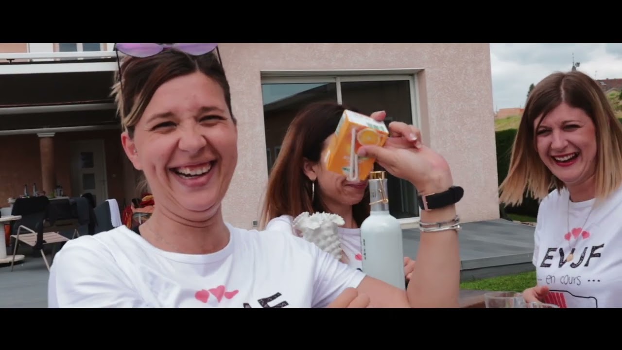 EVJF : Trois Cafés Gourmands - À nos souvenirs (clip du 20 Mai 2023)